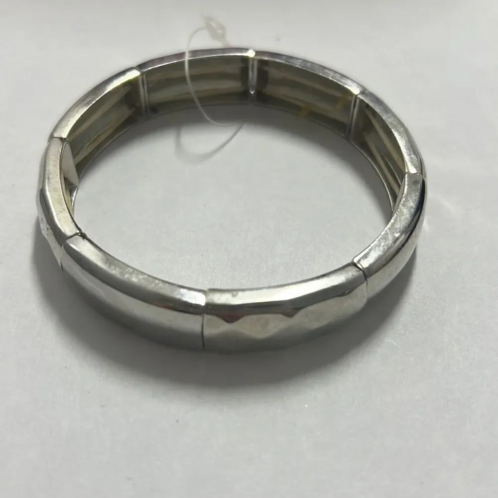 Silver adjustable bracelet  - Picture 2 of 5